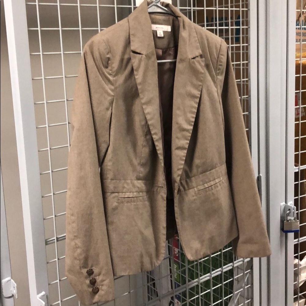 Brown blazer size 6